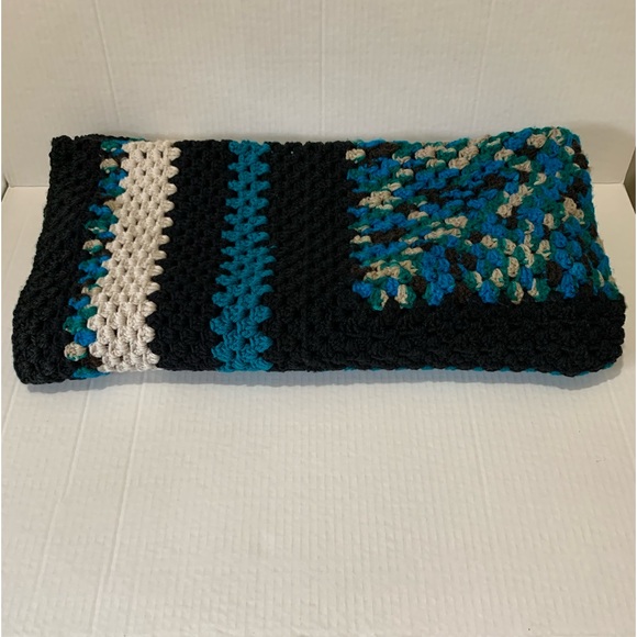 Recliner Lap Blanket Crocheted Continuous Granny Square - Picture 3 of 10